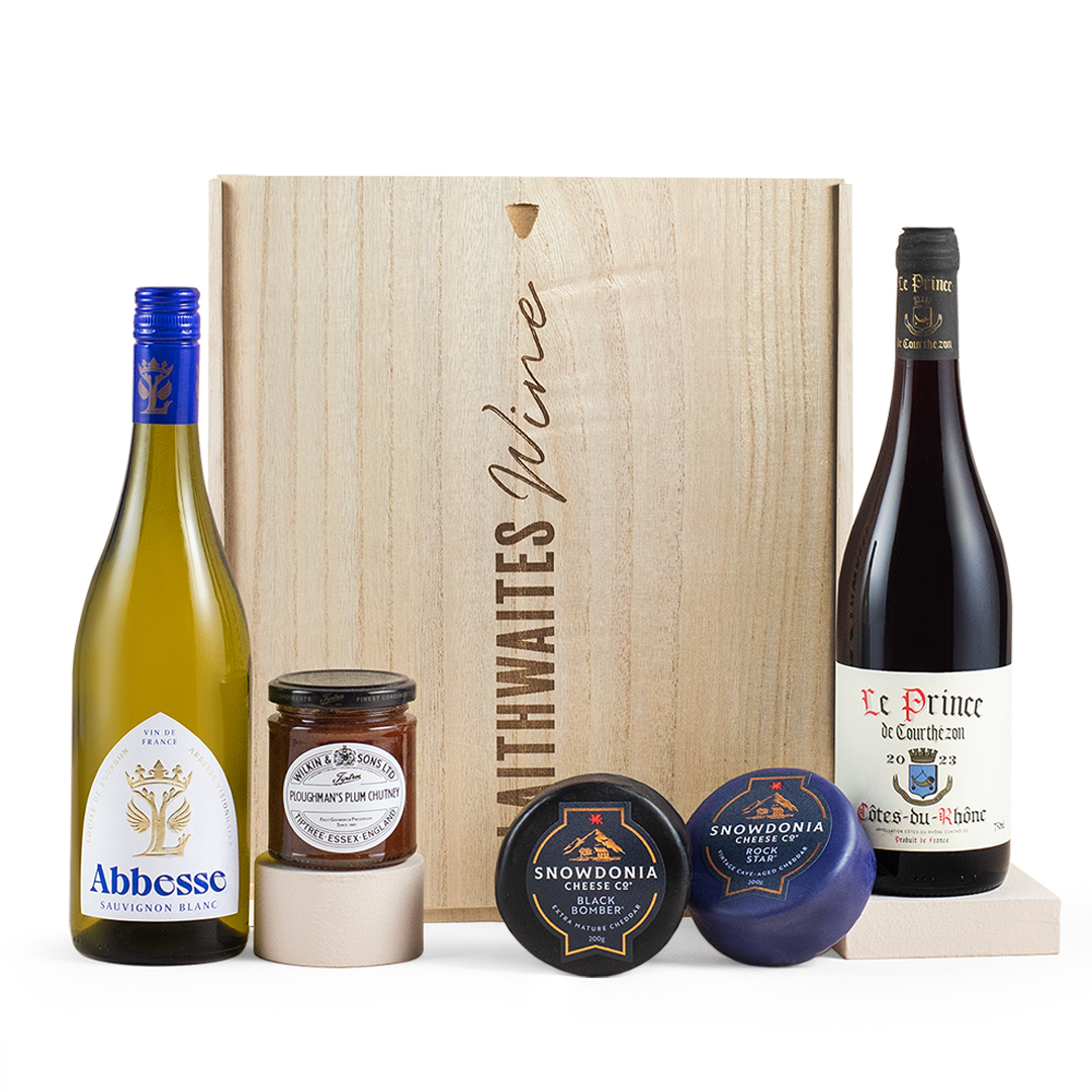 Wine Duo & Snowdonia Cheese Gift - Delivery from mid November Wine Duo & Snowdonia Cheese Gift - Delivery from mid November