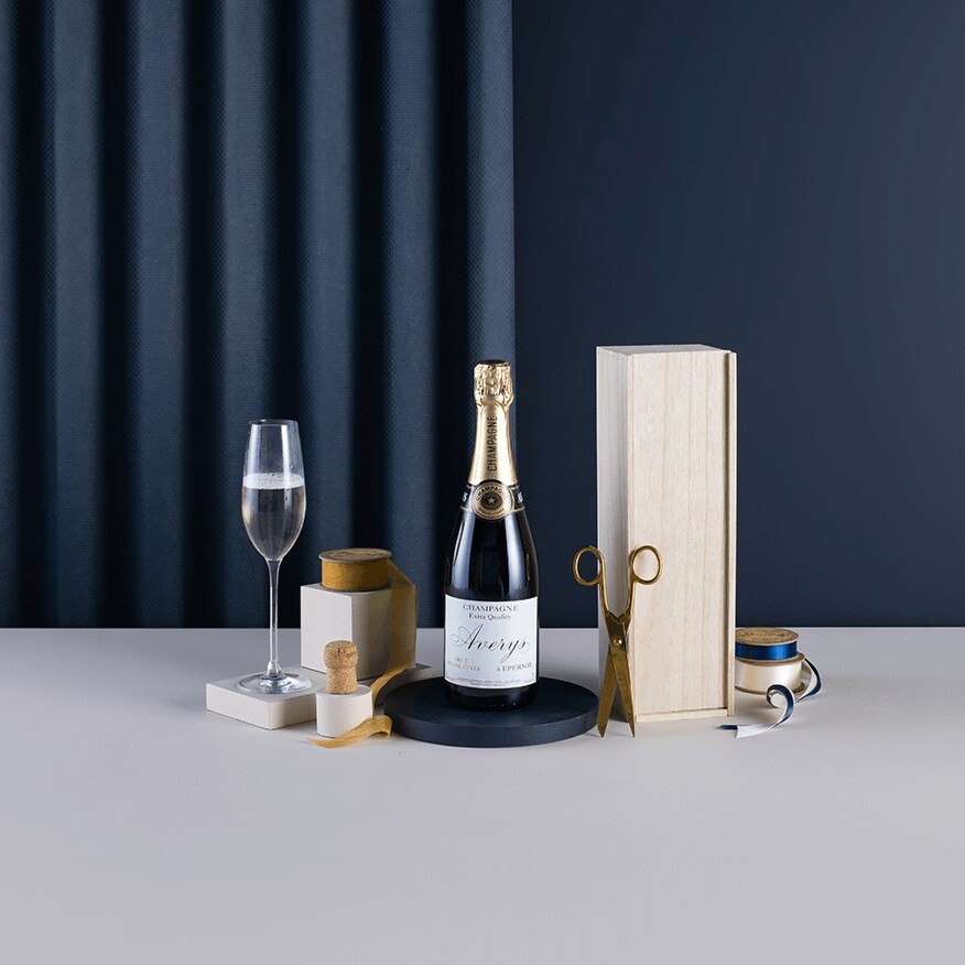 Averys Special Cuvée Champagne Brut in wooden gift box